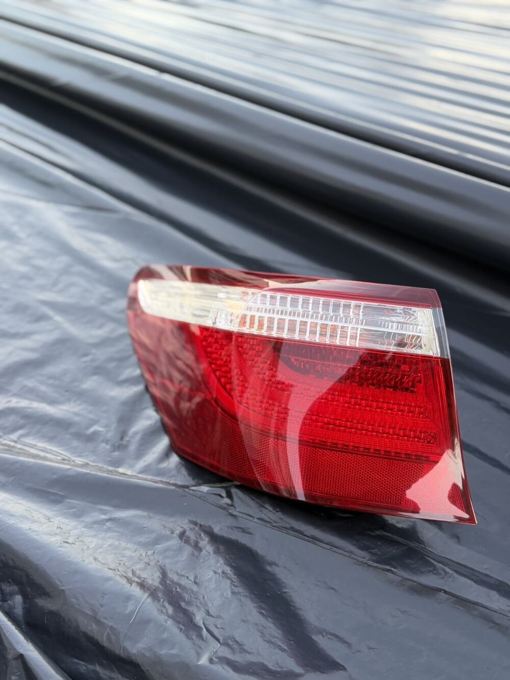LEXUS LS460 LS460L 2007-2009 LED TAIL LIGHT Left Side ( Driver Side) oem used